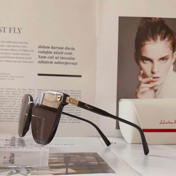 Picture of Ferragamo Sunglasses _SKUfw47511835fw